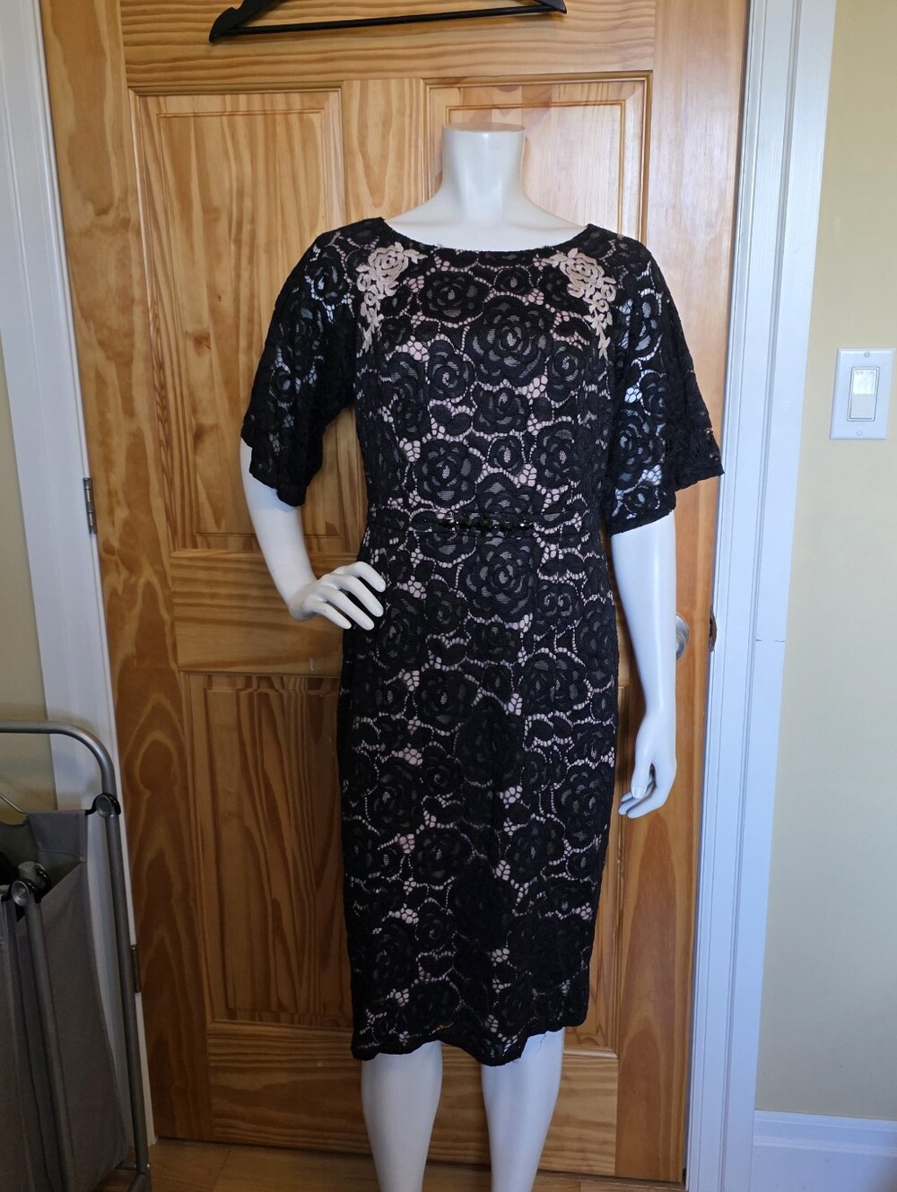 Adrianna Papell Size 10 Cocktail Dress
